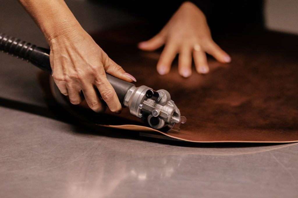 comipel pelle horse shell cordovan made in italy produzione